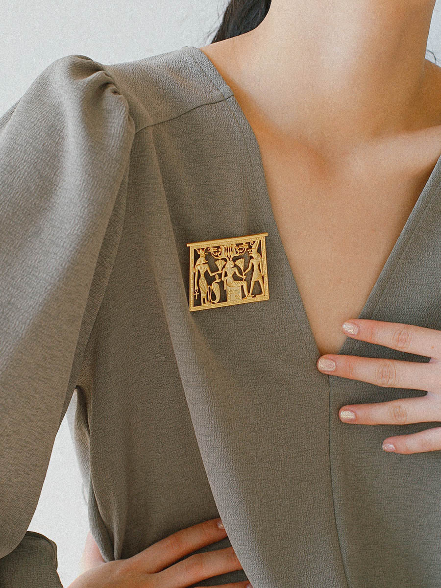 Broche clásico con insignias d - Men Accessories Egypt reseña y precio