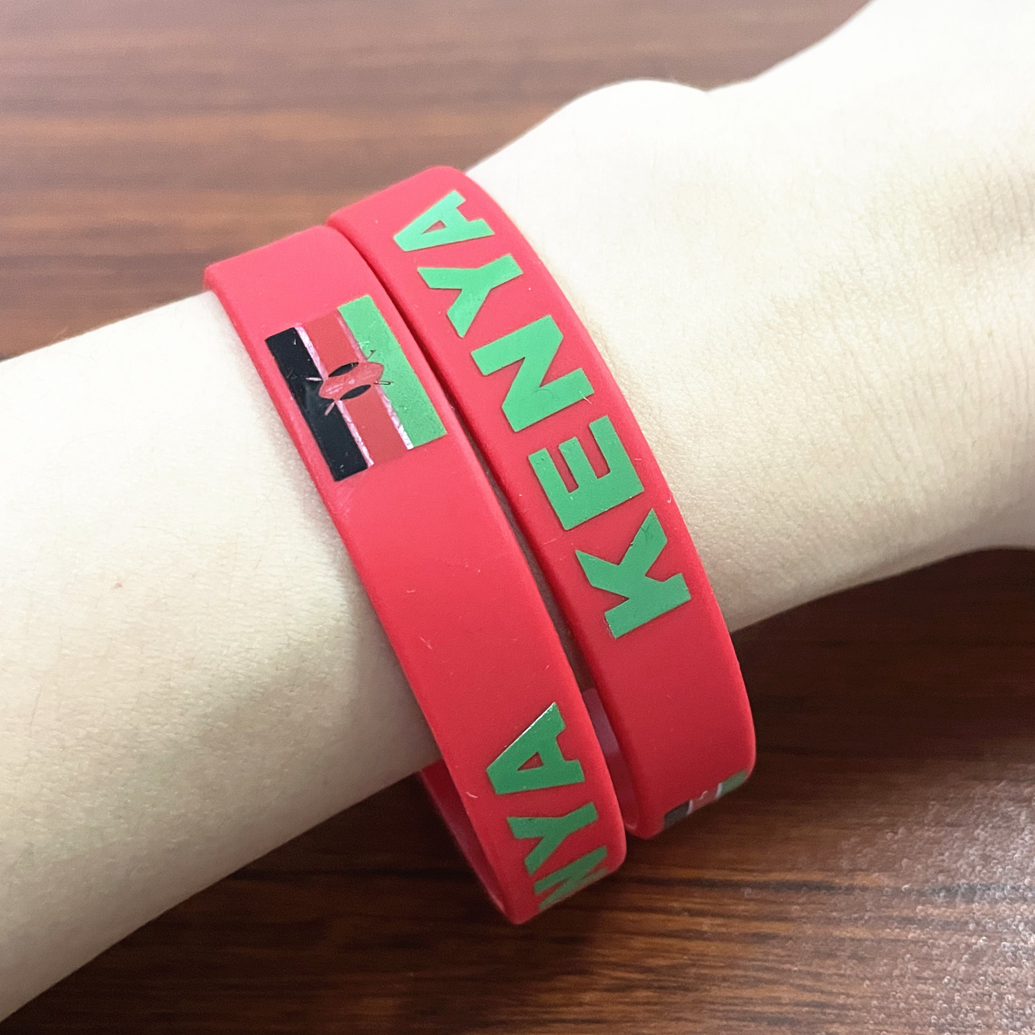 Pulseras de silicona de Kenia  - Men Accessories Kenya reseña y precio