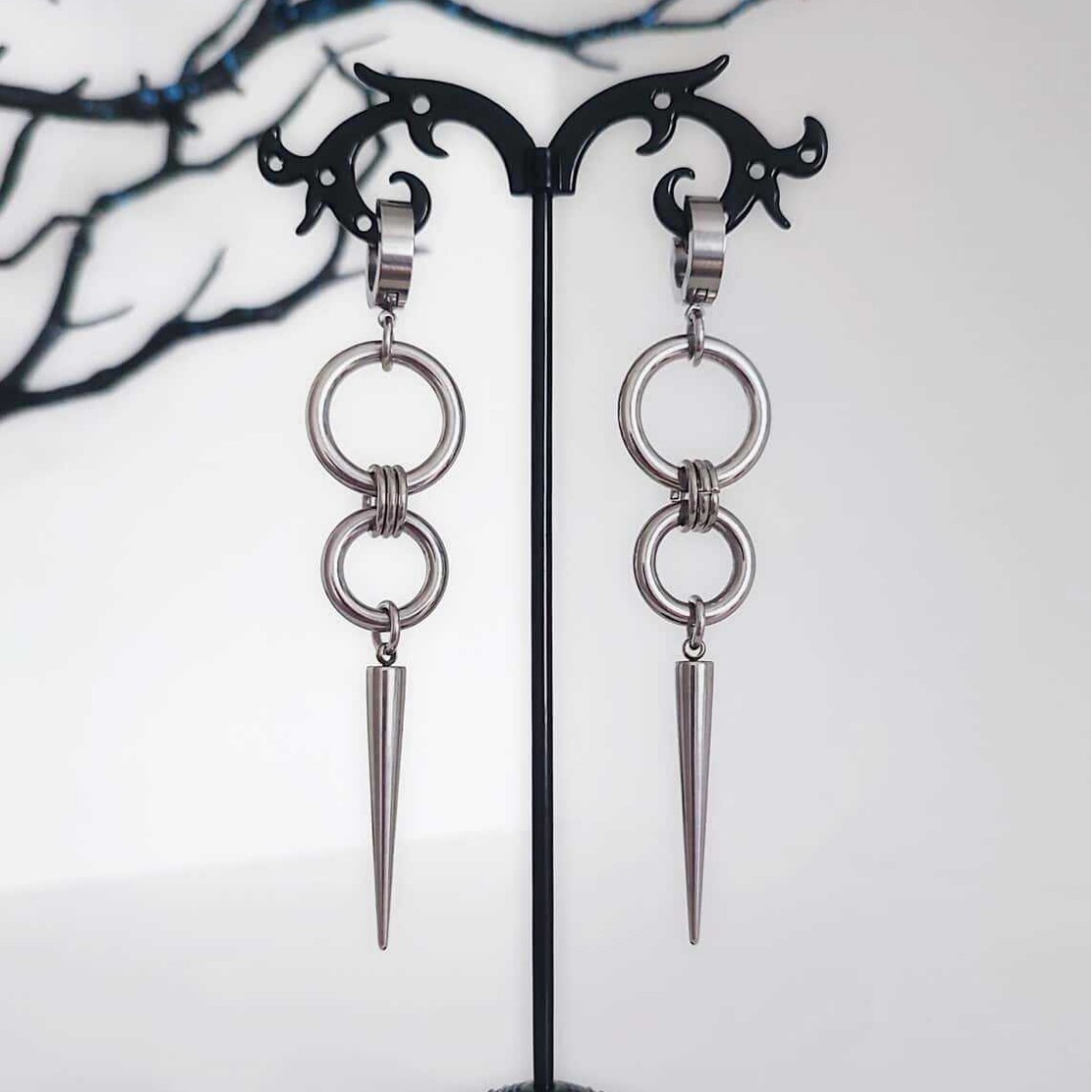 Pendiente punk con remaches, j - Men Accessories Tips reseña y precio